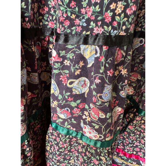 Carefree Fashion Floral & Teapot Print Skirt – Vintage Whimsical Style - Picture 3 of 5